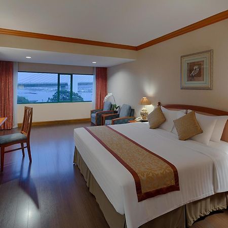 ฮาลอง พลาซา โฮเต็ล Hotel ภายนอก รูปภาพ
