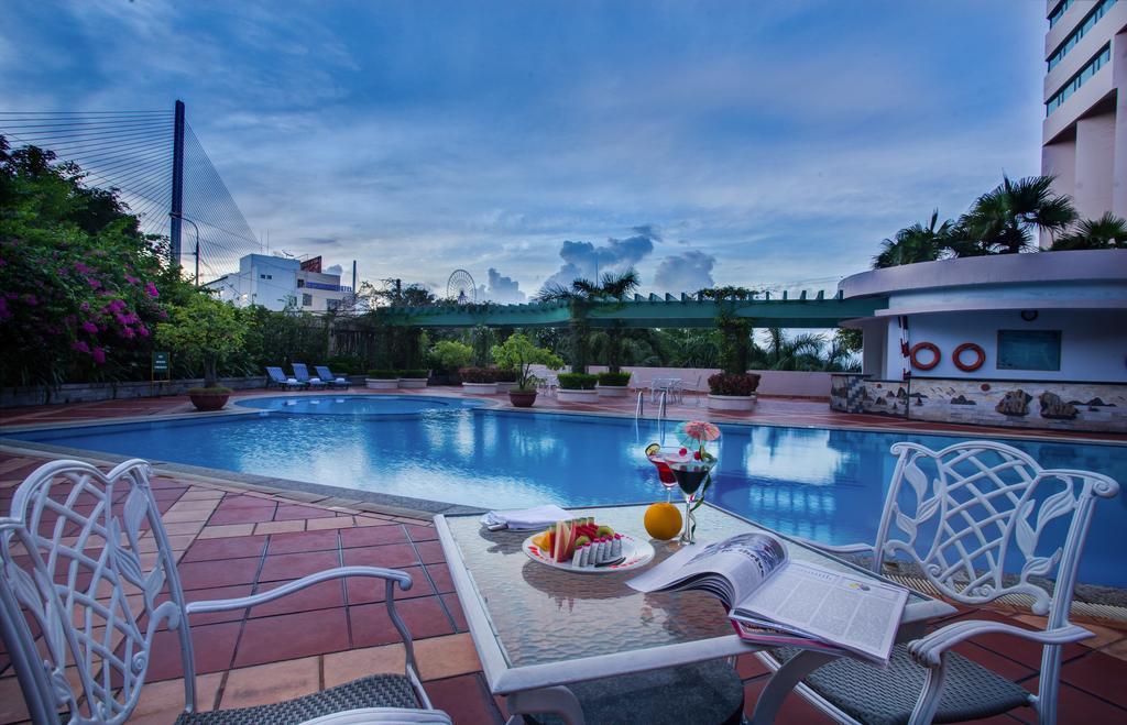 ฮาลอง พลาซา โฮเต็ล Hotel ภายนอก รูปภาพ