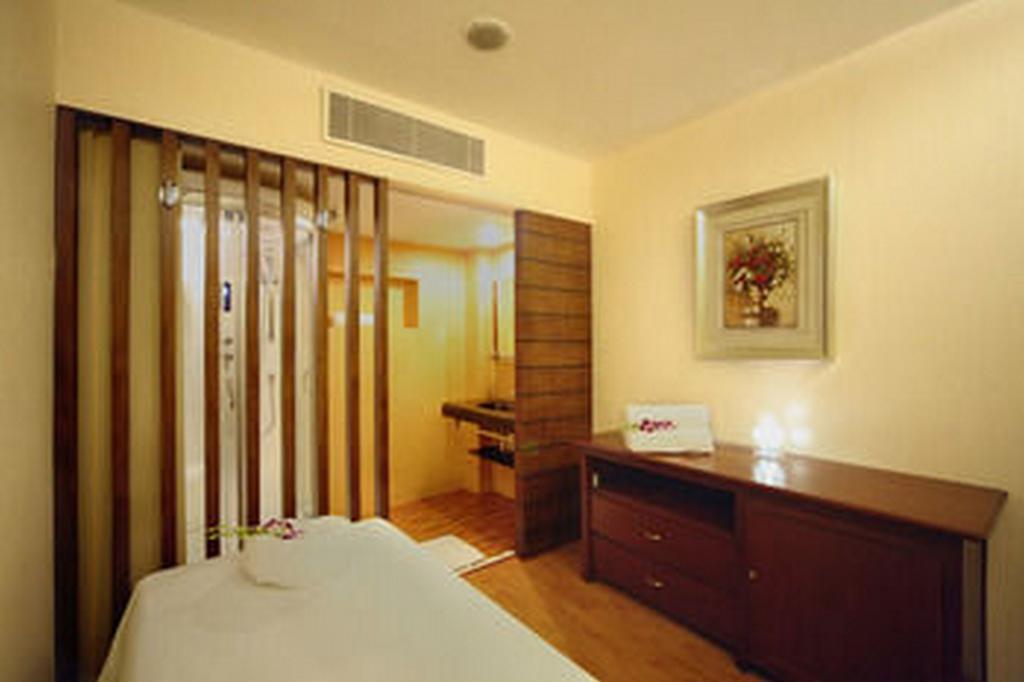 ฮาลอง พลาซา โฮเต็ล Hotel ภายนอก รูปภาพ